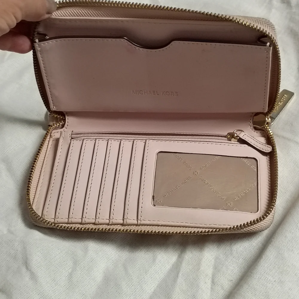 ❤️LOT 2 MICHAEL KORS Light Pink and Mela Green Clutch Wallets - Picture 11 of 12